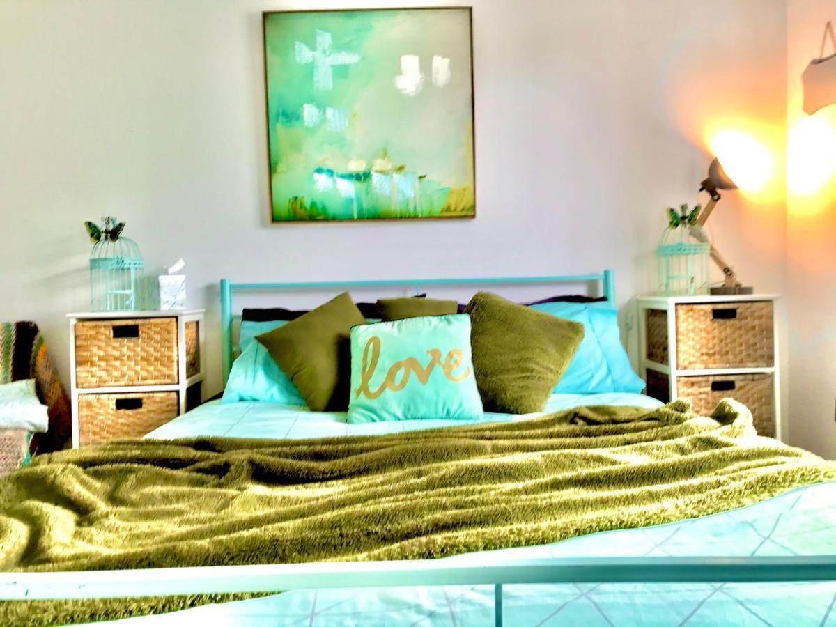 A Little Bit Beachy Modern Guest Room And Private Toilet Christchurch Bagian luar foto
